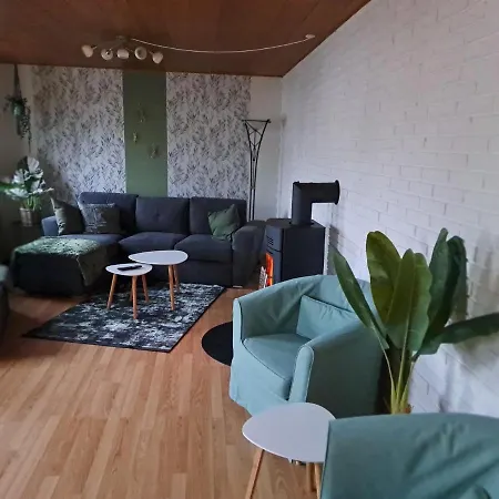 Apartament Familienfeundliche Ueber 2 Ebenen