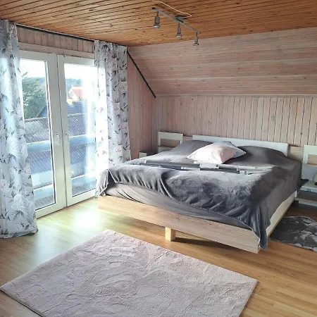 Apartament Familienfeundliche Ueber 2 Ebenen *